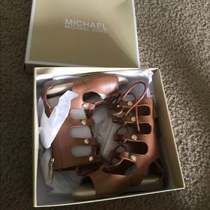 Toddler Michael Kors Gladiator Sandals size 9